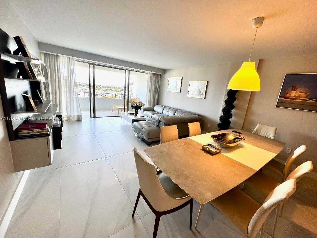 Small Image of 155 OCEAN LANE DR #1105, Key Biscayne Number 9