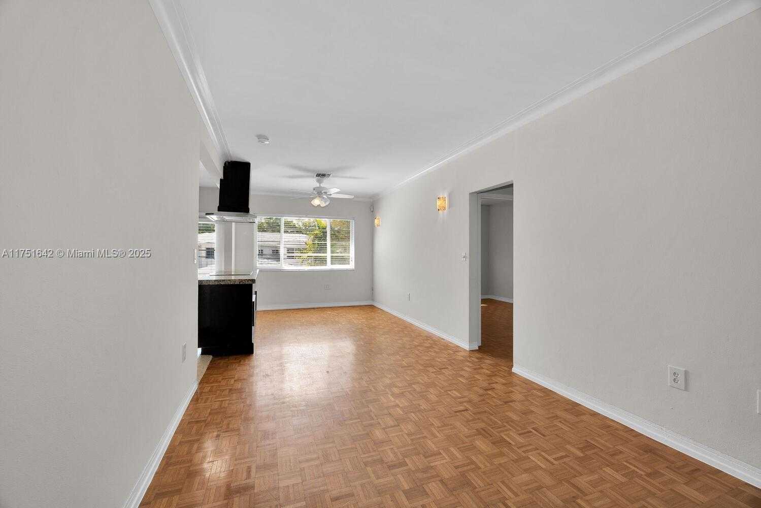 Small Image of 940 SEVILLA AVE #202, Coral Gables Number 10