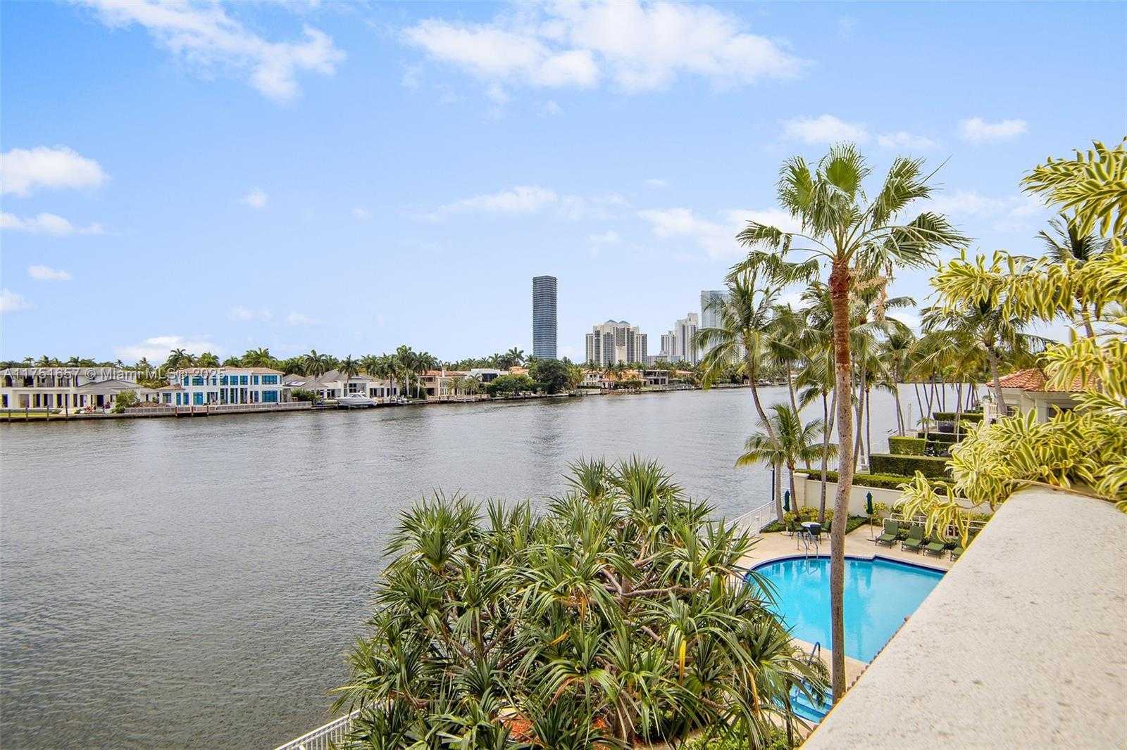 Small Image of 20165 NORTH EAST 39TH PL #303 & 204, Aventura Number 28
