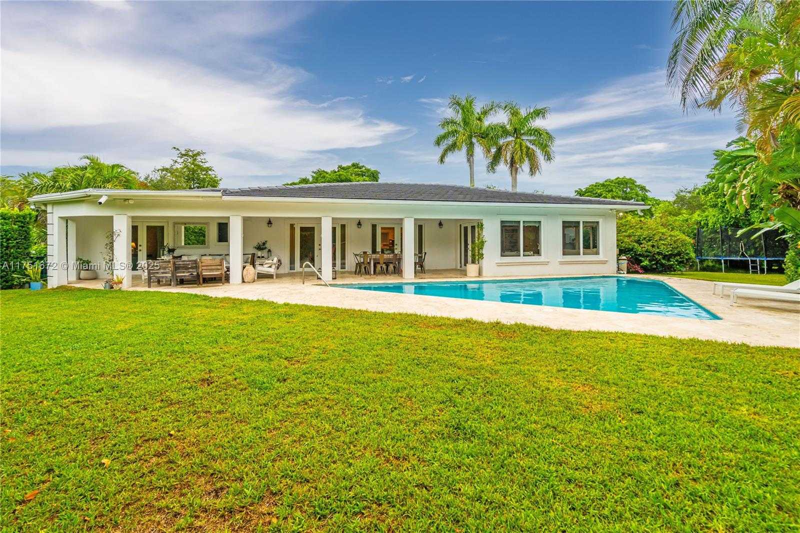 Small Image of 4825 GRANADA BLVD, Coral Gables Number 14