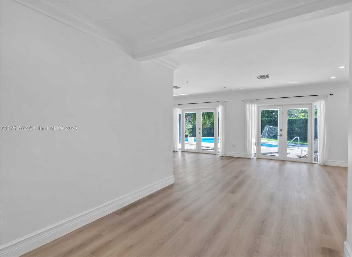 Small Image of 4825 GRANADA BLVD, Coral Gables Number 16