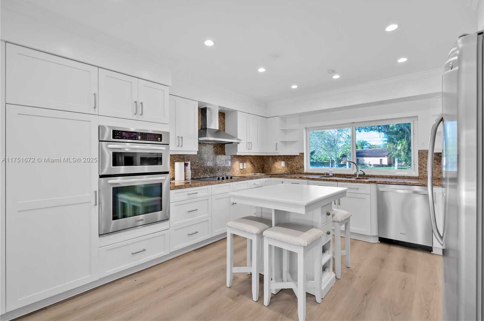 Small Image of 4825 GRANADA BLVD, Coral Gables Number 24