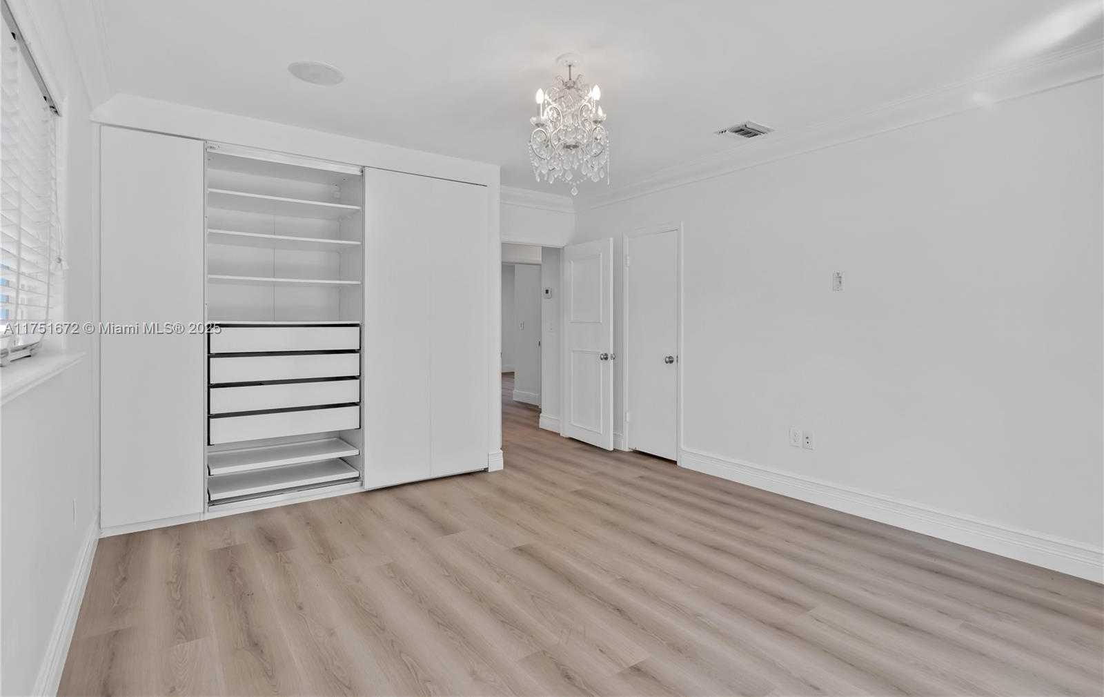 Small Image of 4825 GRANADA BLVD, Coral Gables Number 35