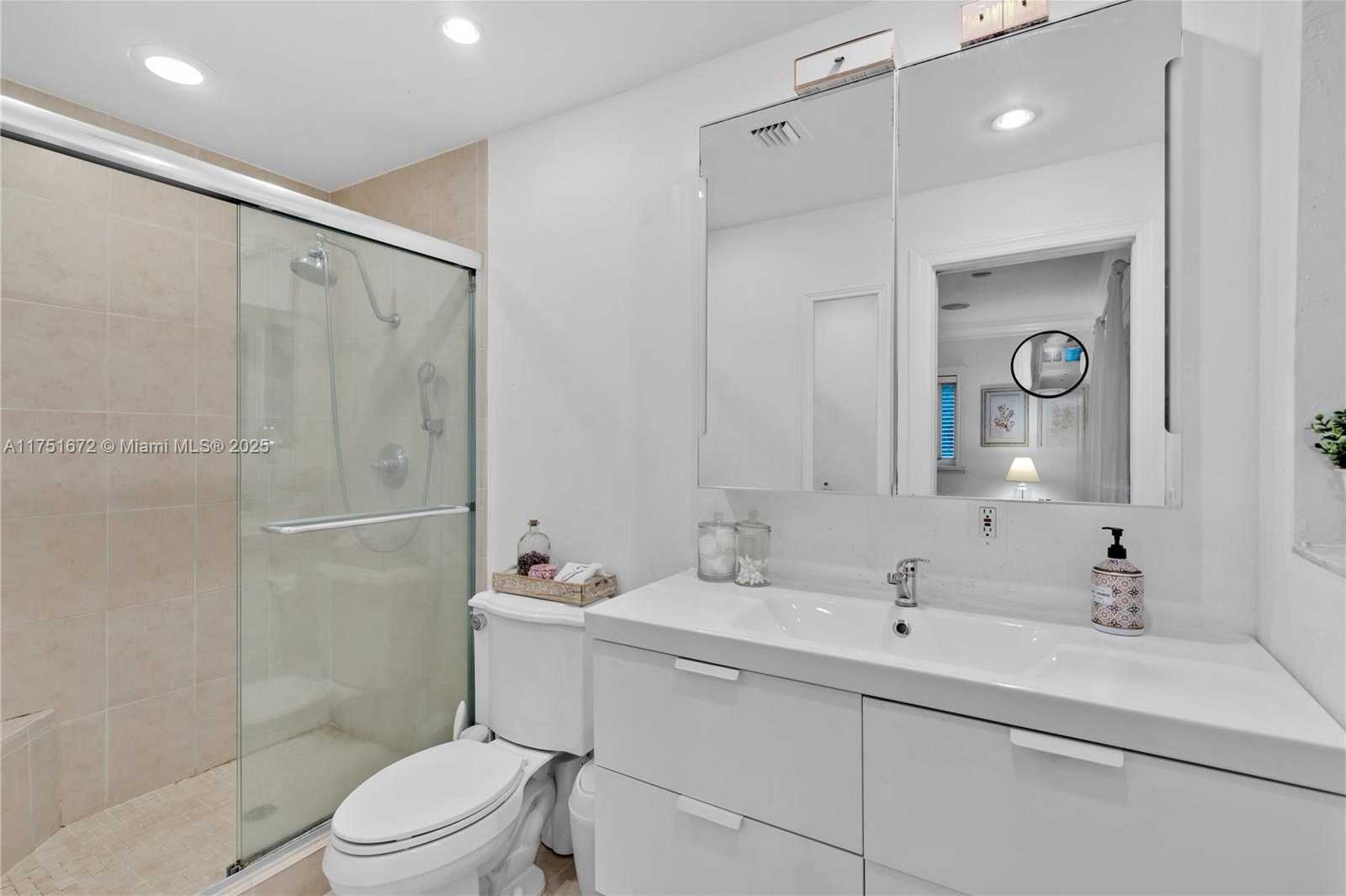 Small Image of 4825 GRANADA BLVD, Coral Gables Number 42