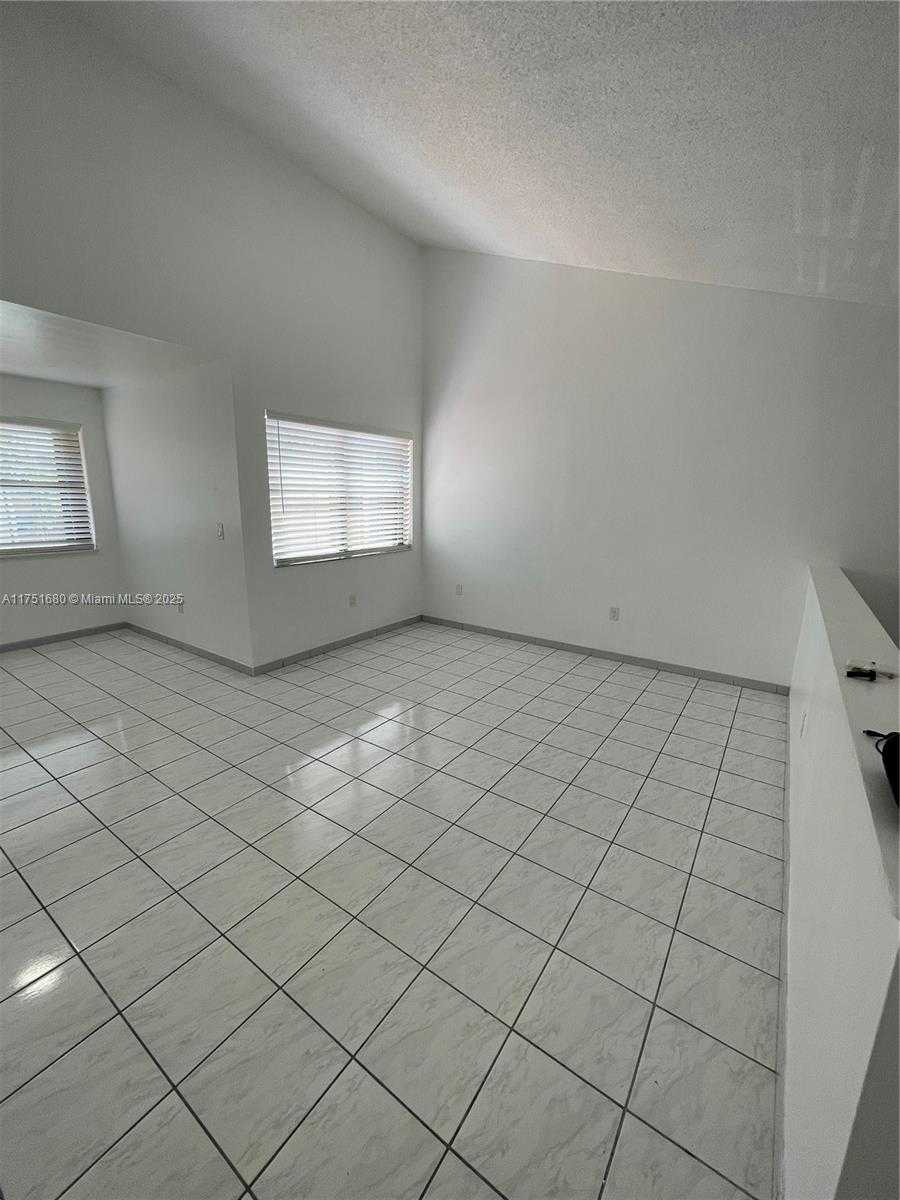 Small Image of 381 WEST PARK DR #202-16, Miami Number 10