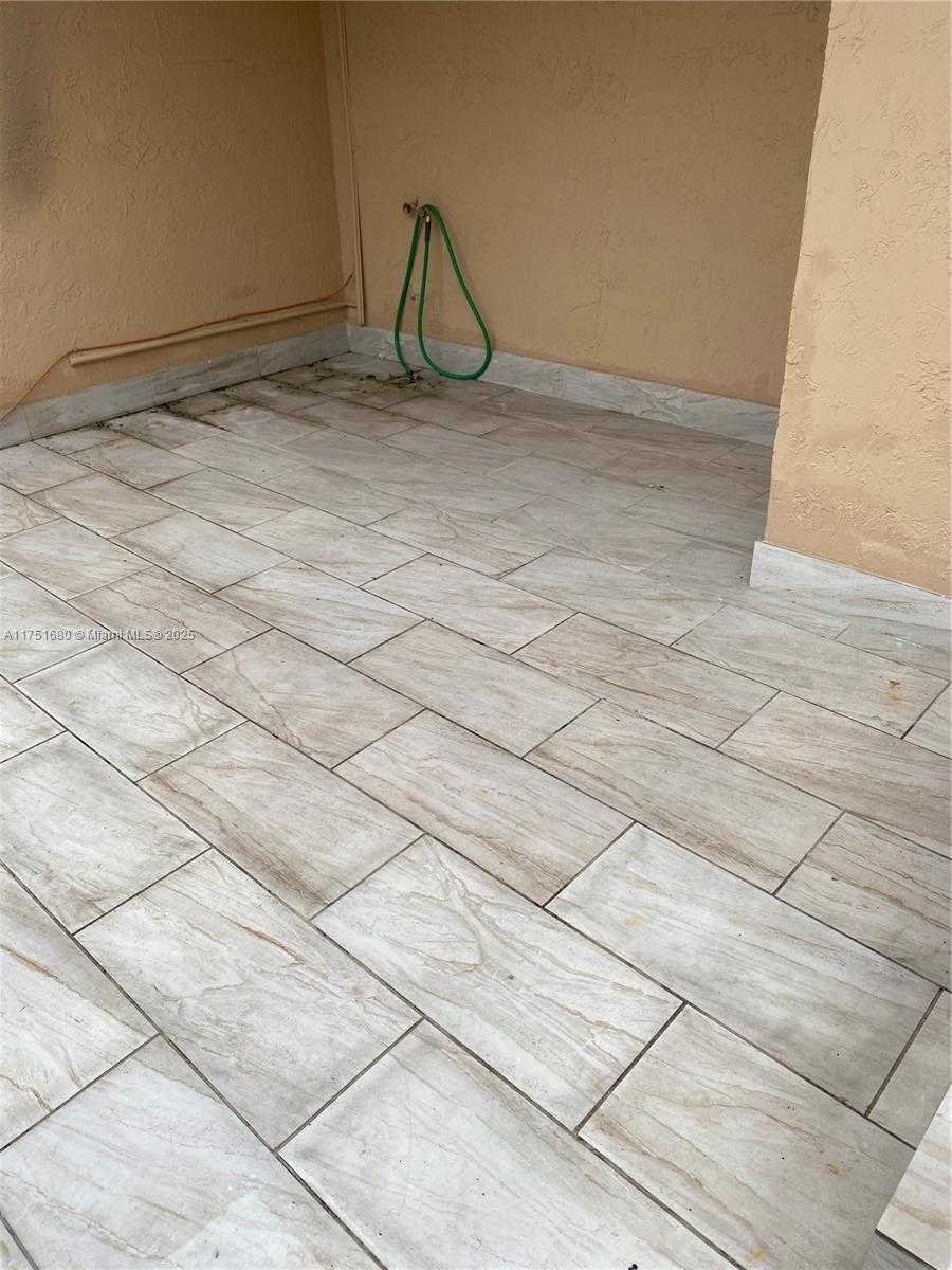 Small Image of 381 WEST PARK DR #202-16, Miami Number 3