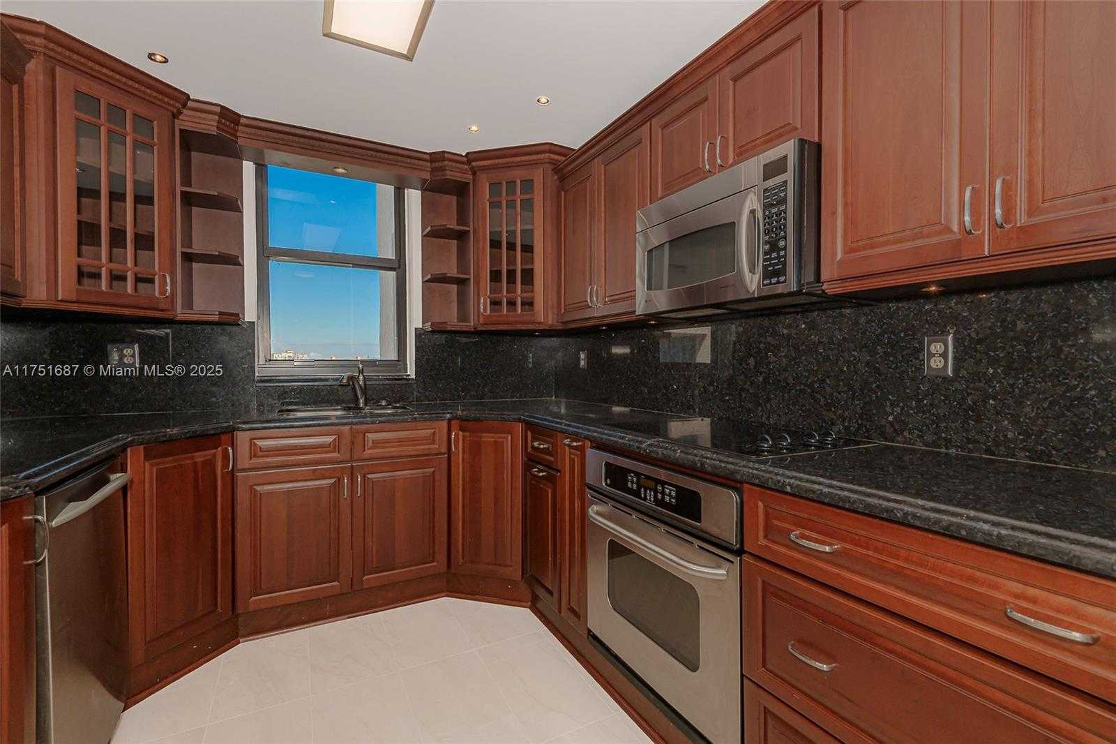 Small Image of 18181 NORTH EAST 31ST CT #2506, Aventura Number 10