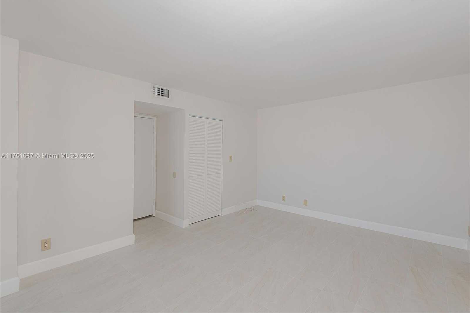 Small Image of 18181 NORTH EAST 31ST CT #2506, Aventura Number 24