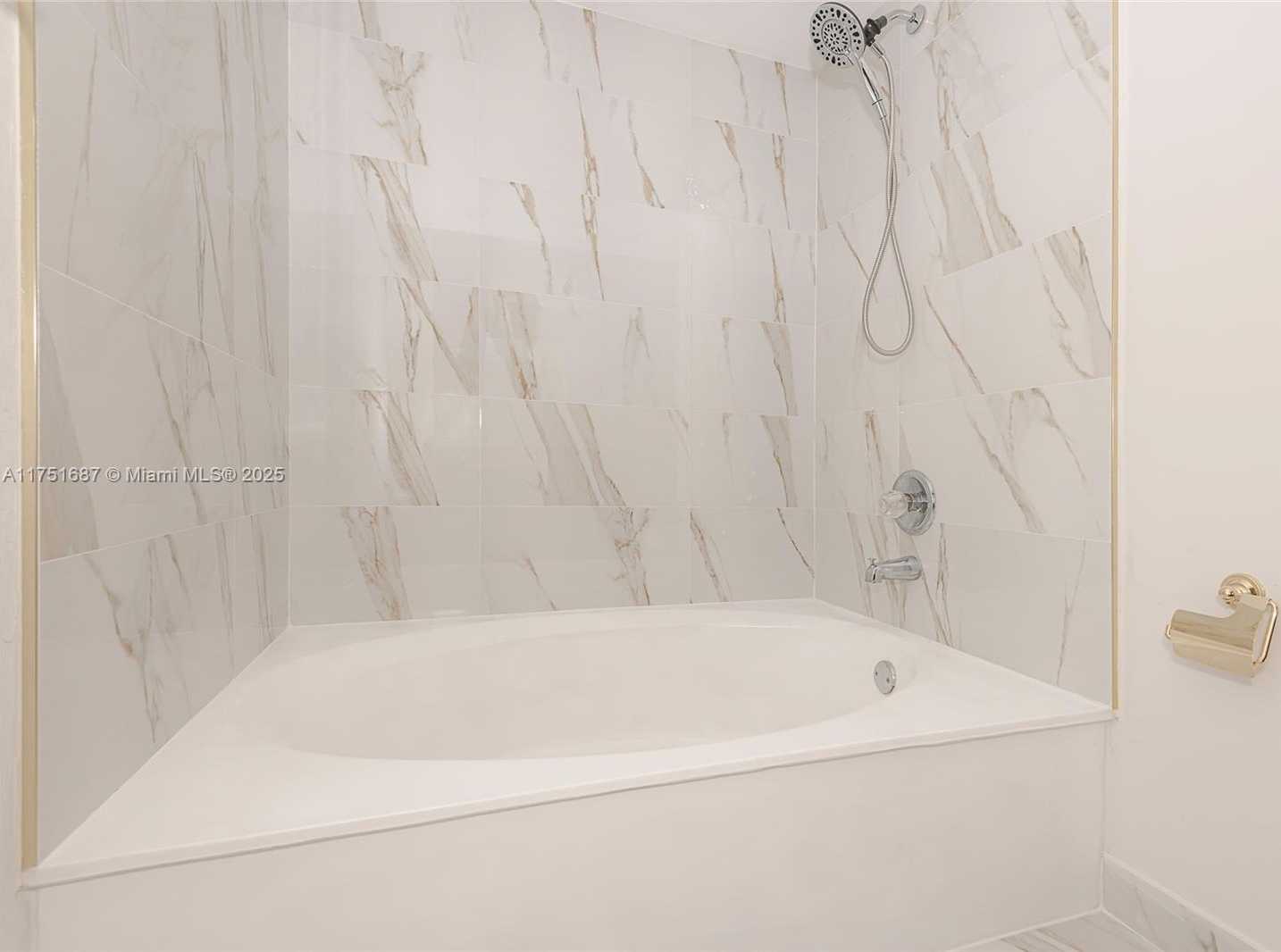 Small Image of 18181 NORTH EAST 31ST CT #2506, Aventura Number 26