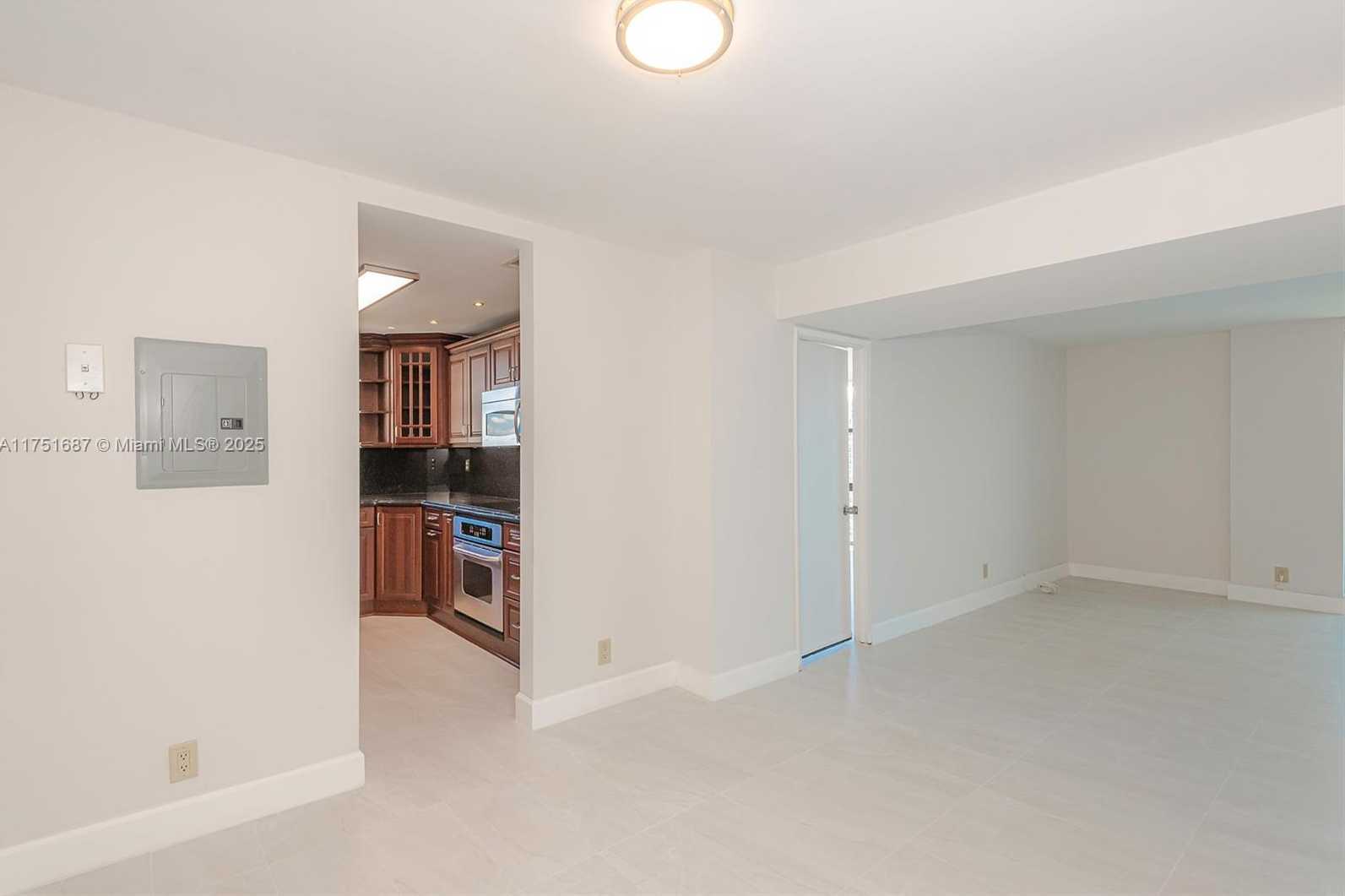 Small Image of 18181 NORTH EAST 31ST CT #2506, Aventura Number 9