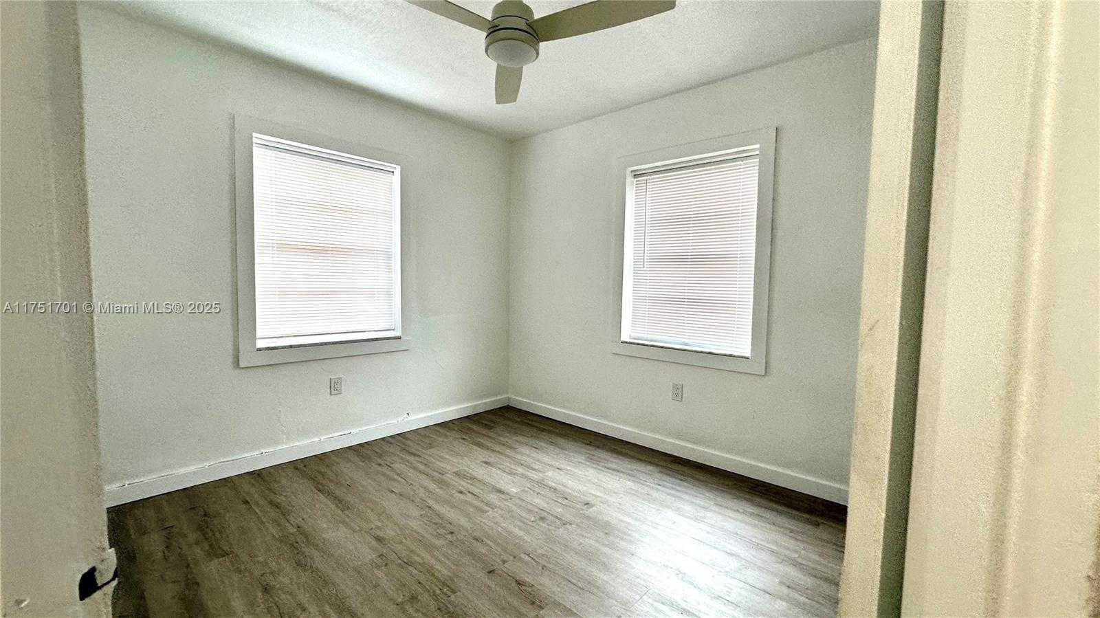 Small Image of 3670 SOUTH WEST 10TH ST #10A, Miami Number 12