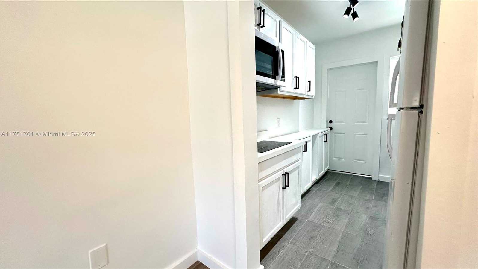 Small Image of 3670 SOUTH WEST 10TH ST #10A, Miami Number 8