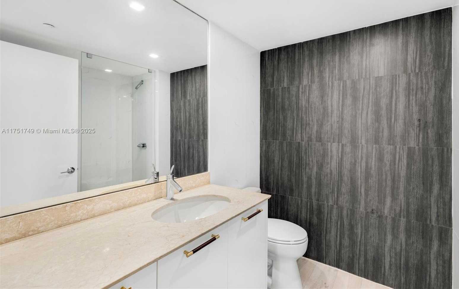 Small Image of 400 ALTON RD #2003, Miami Beach Number 31