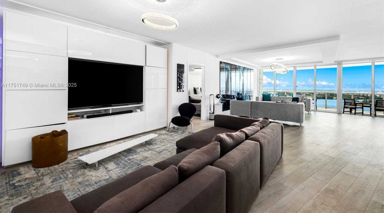 Small Image of 400 ALTON RD #2003, Miami Beach Number 4