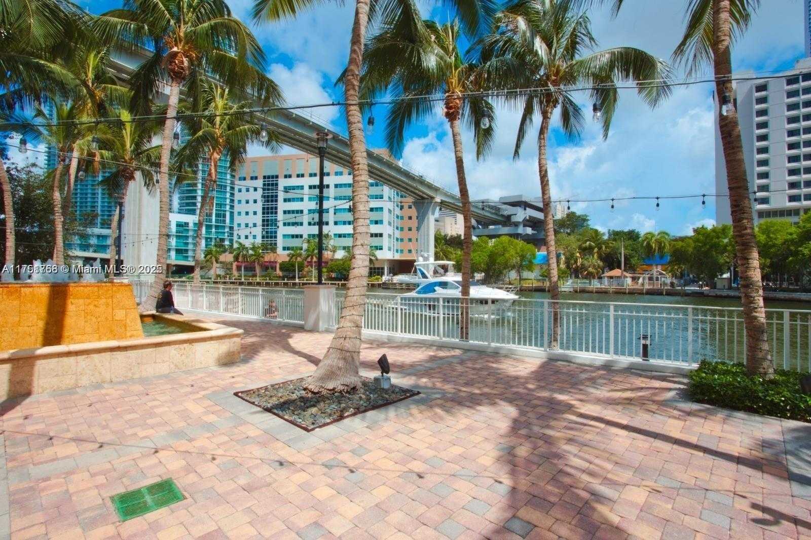 Small Image of 41 SOUTH EAST 5TH ST #2409, Miami Number 22