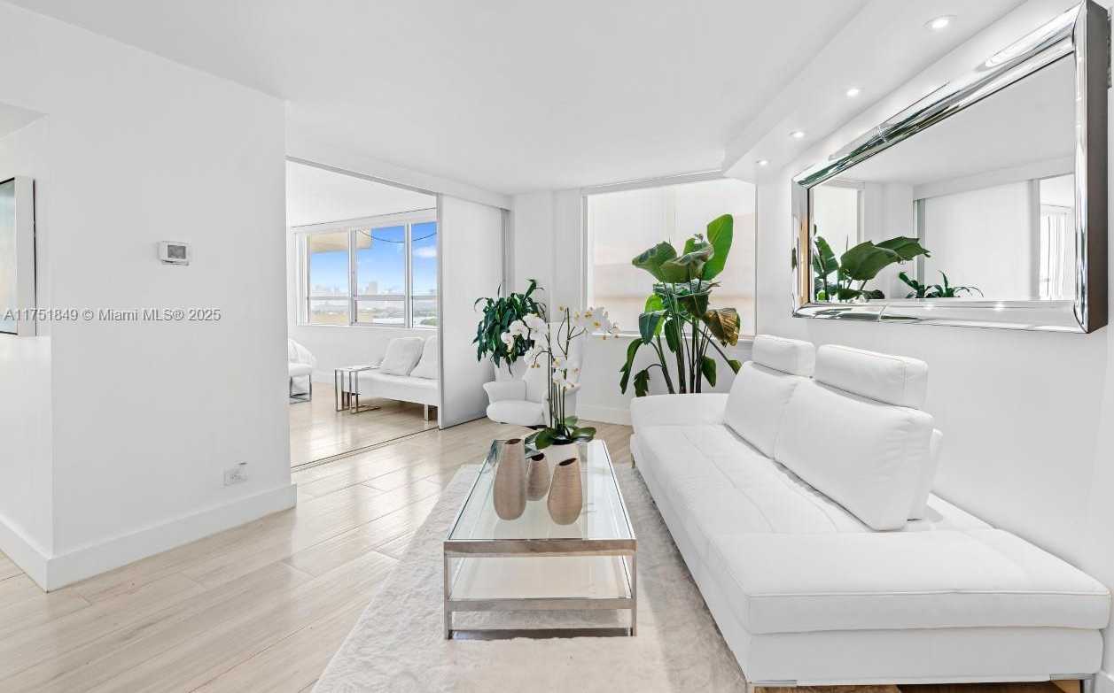 Small Image of 1500 Bay Rd, Miami Beach, FL 33139, USA Number 11