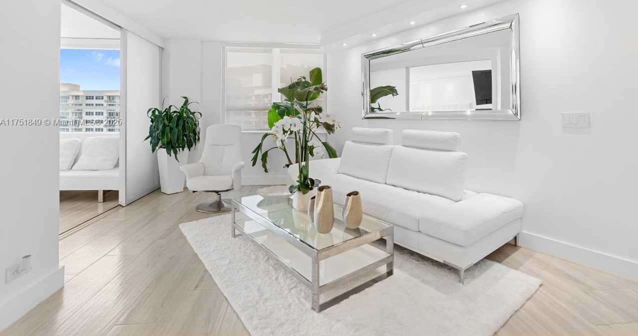 Small Image of 1500 Bay Rd, Miami Beach, FL 33139, USA Number 13