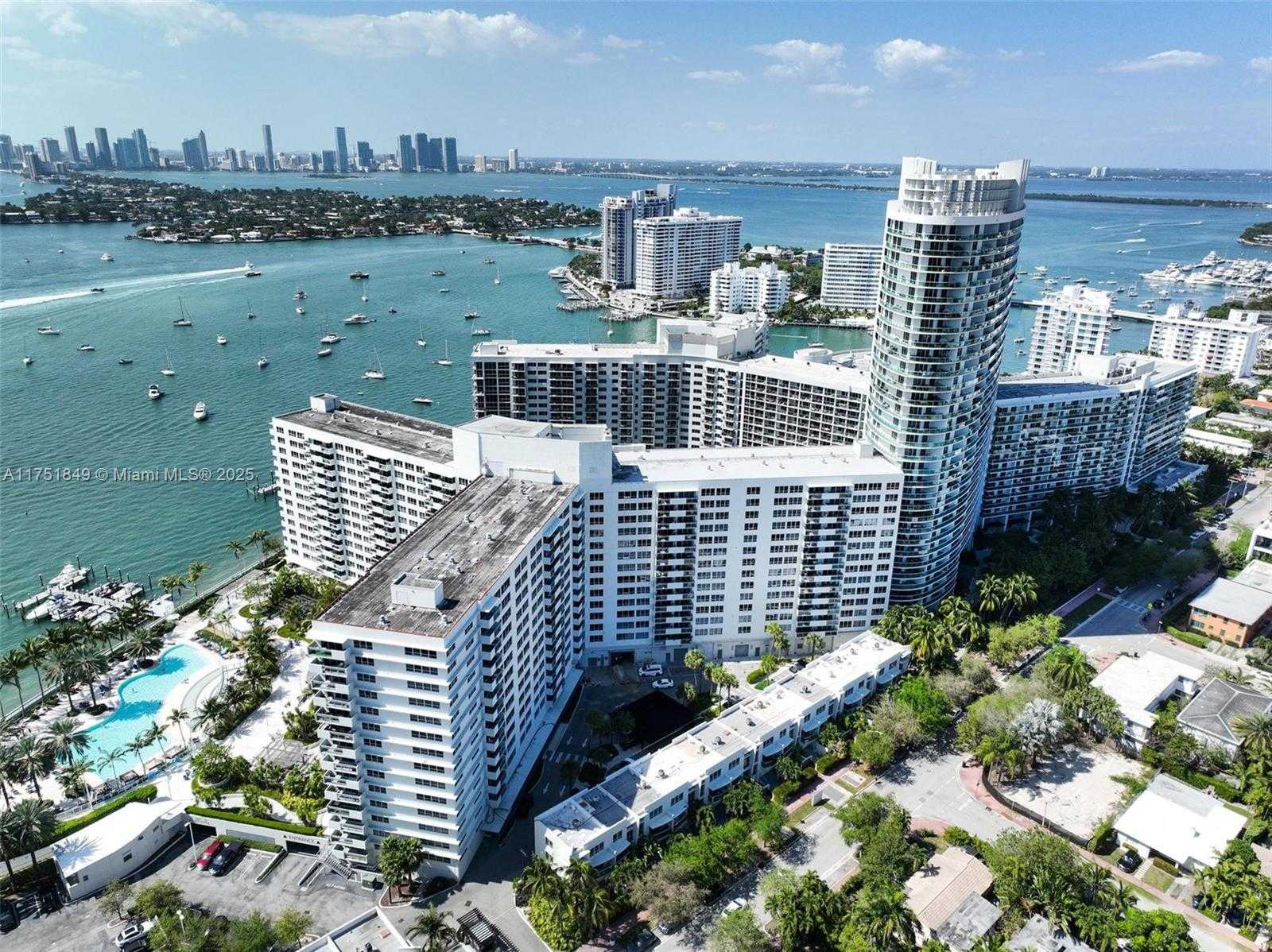Small Image of 1500 Bay Rd, Miami Beach, FL 33139, USA Number 23