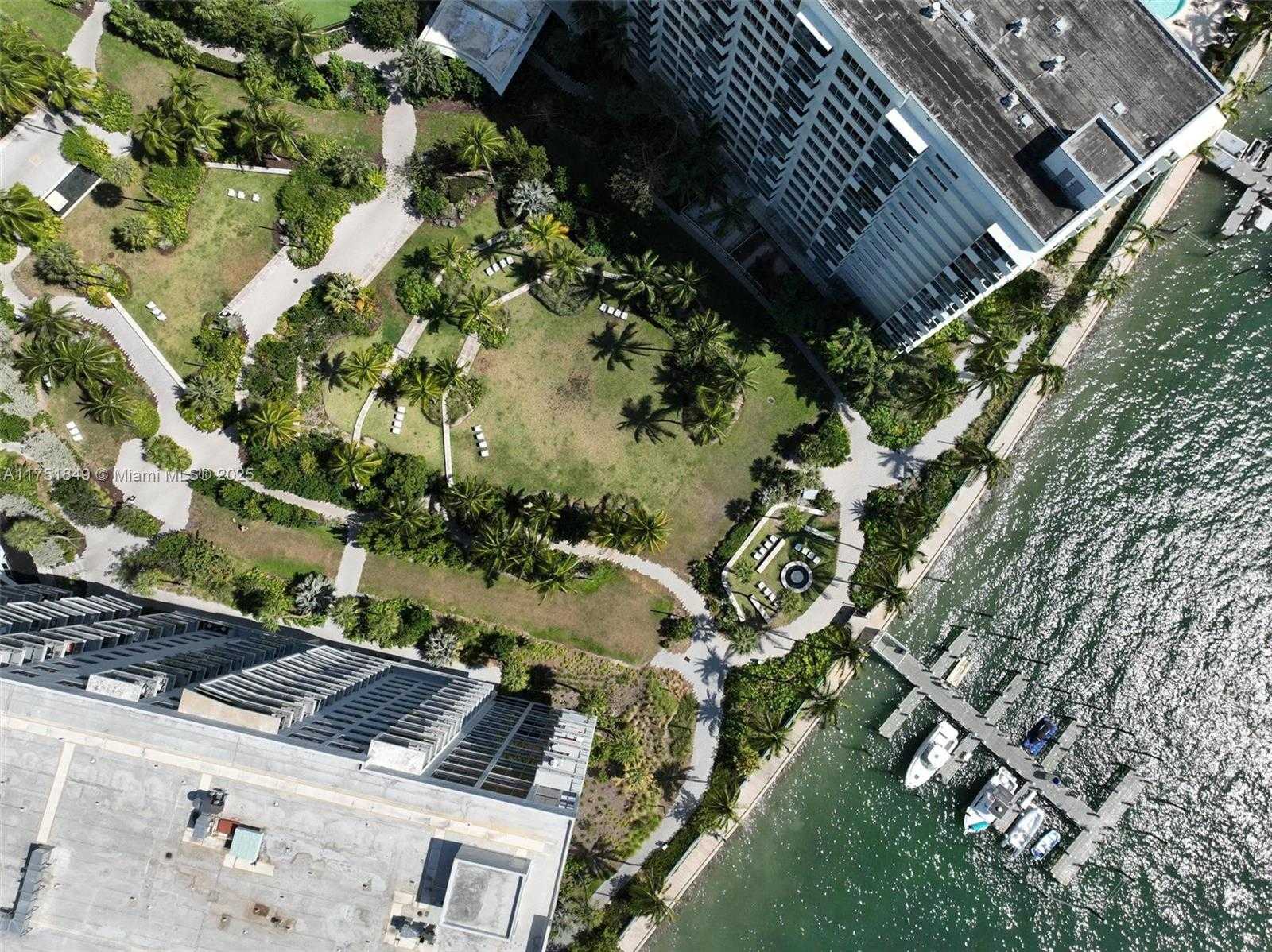Small Image of 1500 Bay Rd, Miami Beach, FL 33139, USA Number 26
