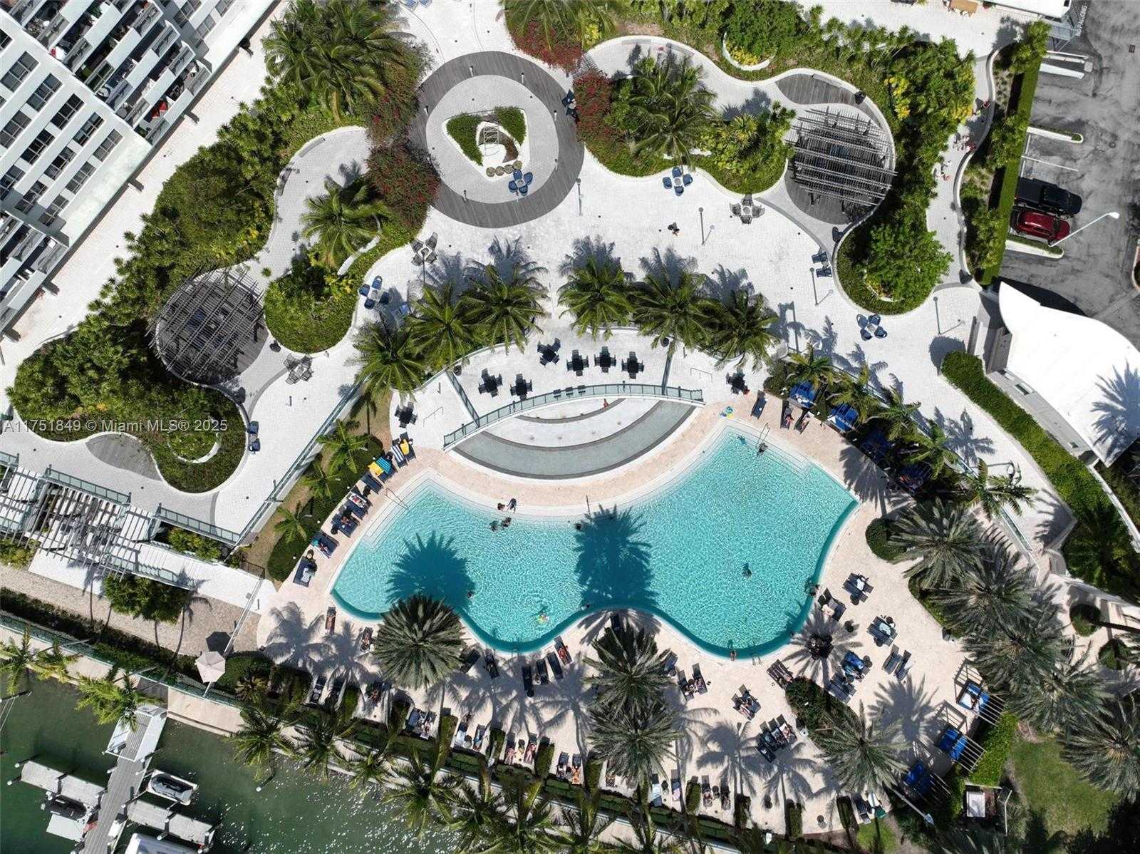 Small Image of 1500 Bay Rd, Miami Beach, FL 33139, USA Number 30