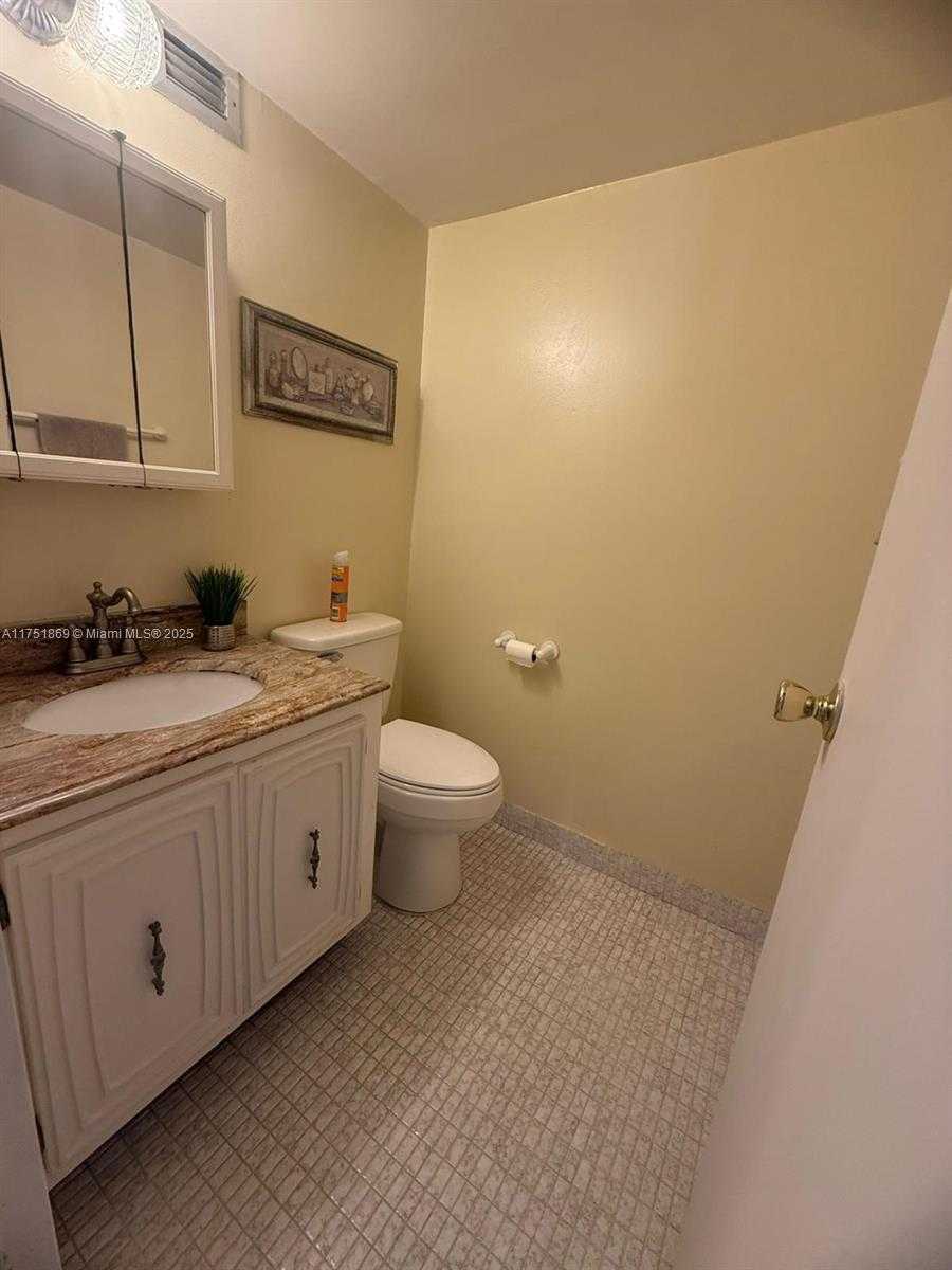 Small Image of 501 THREE ISLANDS BLVD #218, Hallandale Beach Number 15