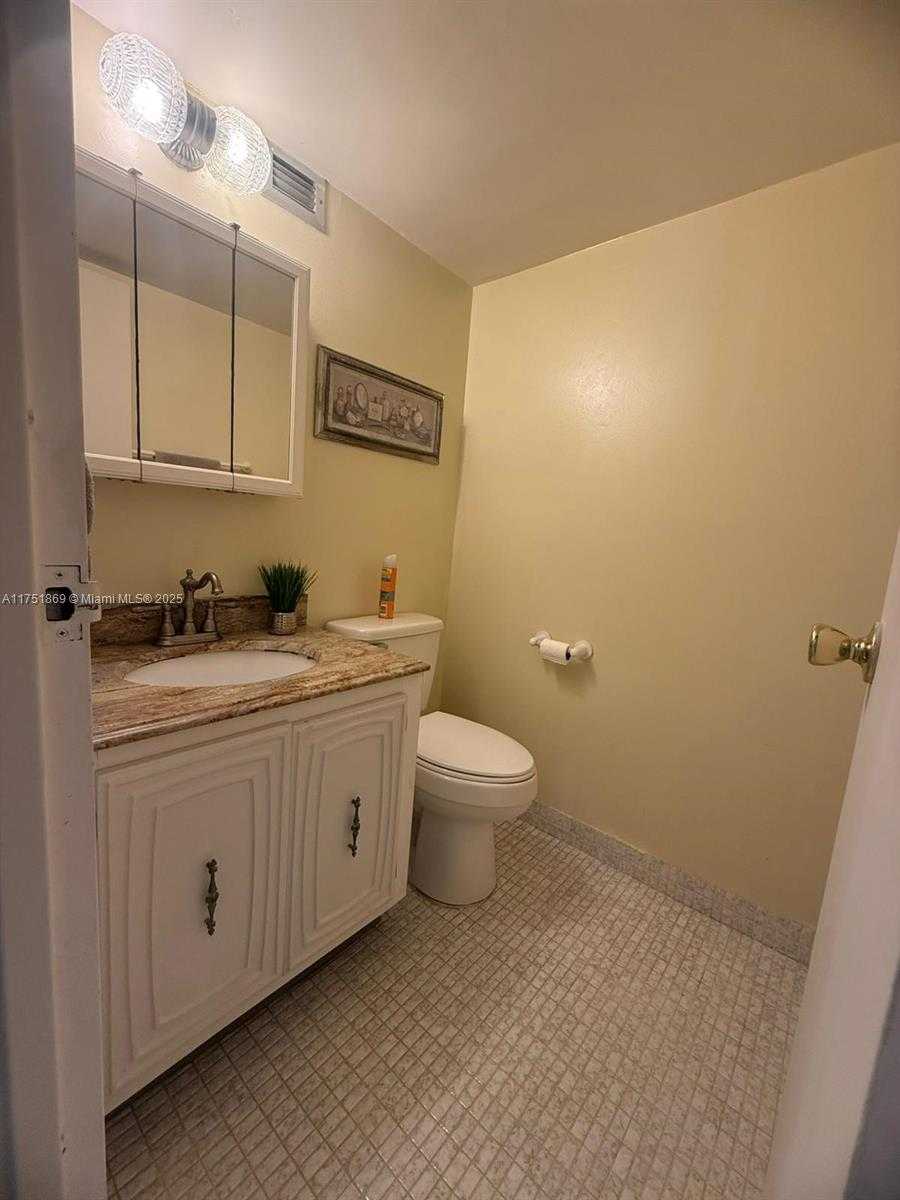 Small Image of 501 THREE ISLANDS BLVD #218, Hallandale Beach Number 16