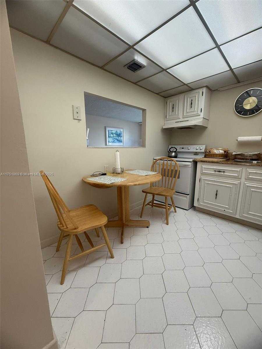 Small Image of 501 THREE ISLANDS BLVD #218, Hallandale Beach Number 19