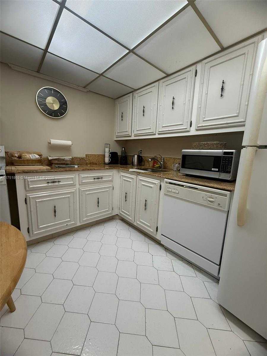 Small Image of 501 THREE ISLANDS BLVD #218, Hallandale Beach Number 22