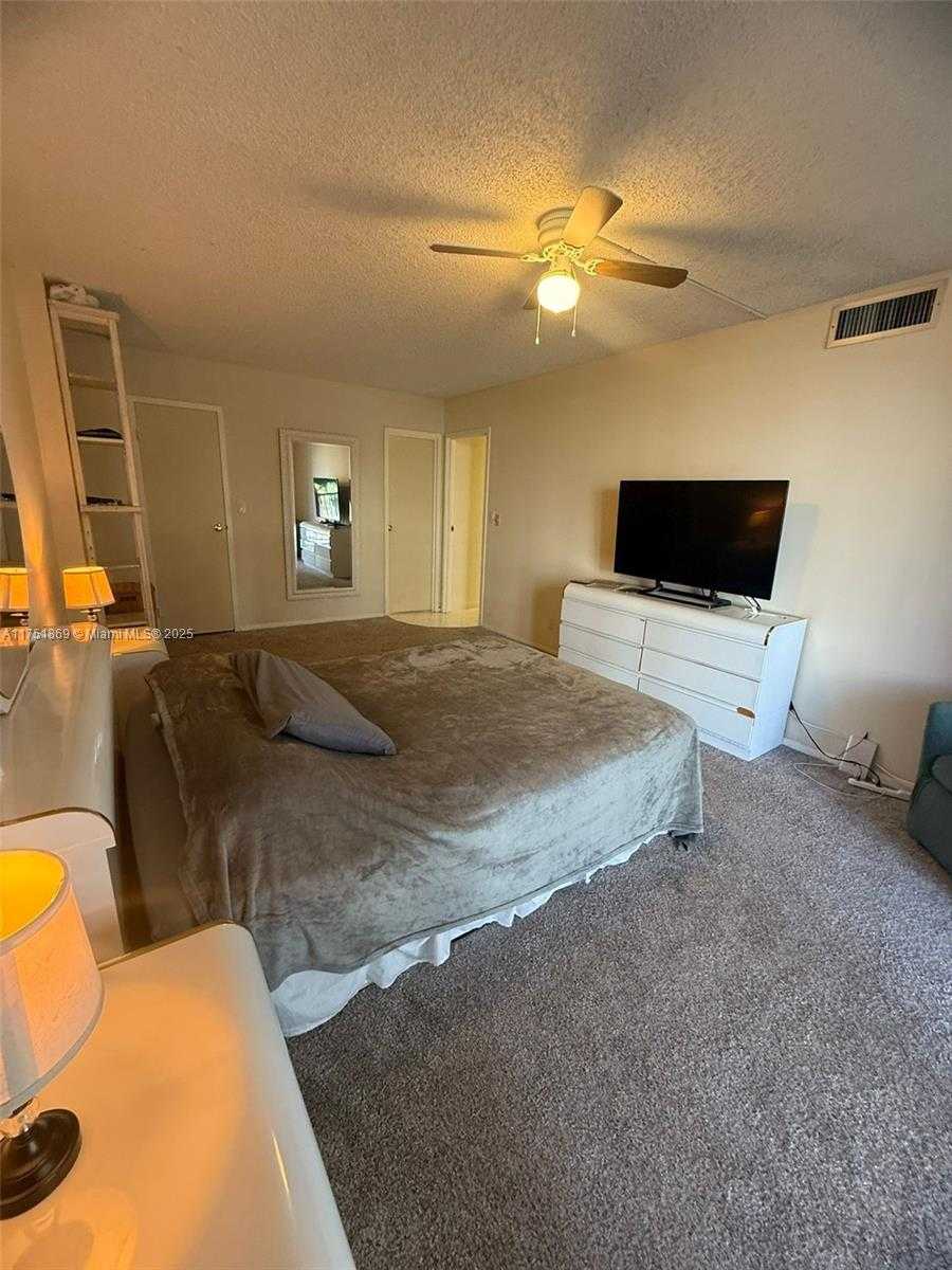 Small Image of 501 THREE ISLANDS BLVD #218, Hallandale Beach Number 31