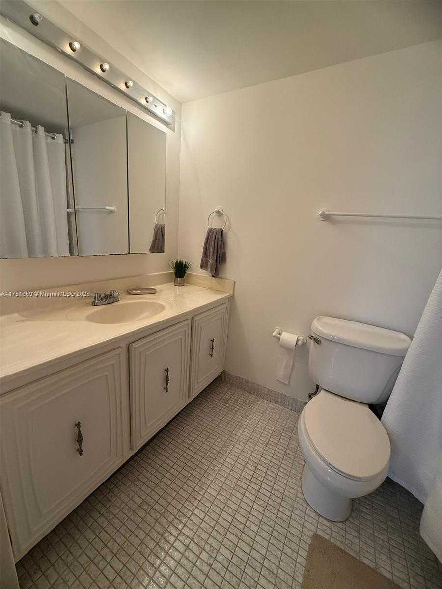 Small Image of 501 THREE ISLANDS BLVD #218, Hallandale Beach Number 38
