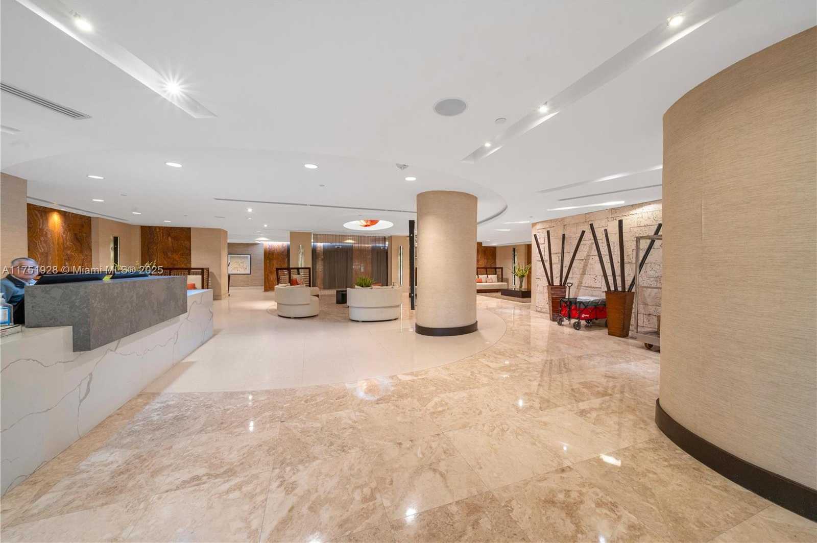 Small Image of 2555 COLLINS AVE #2404, Miami Beach Number 21