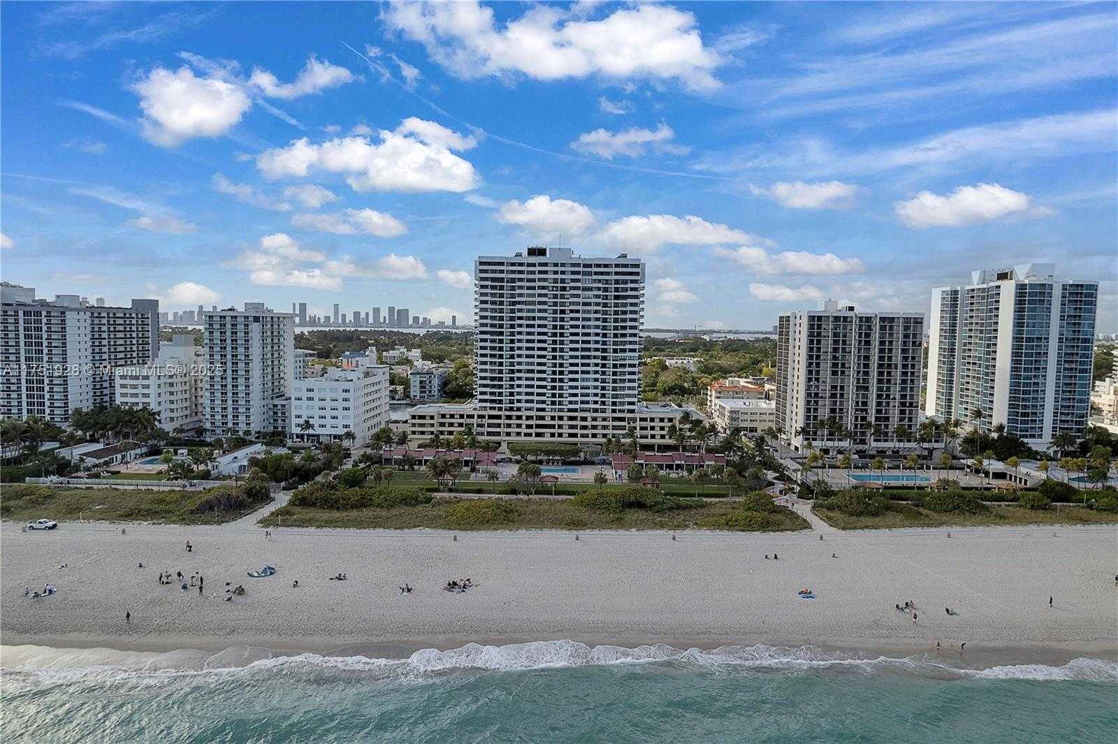 Small Image of 2555 COLLINS AVE #2404, Miami Beach Number 25