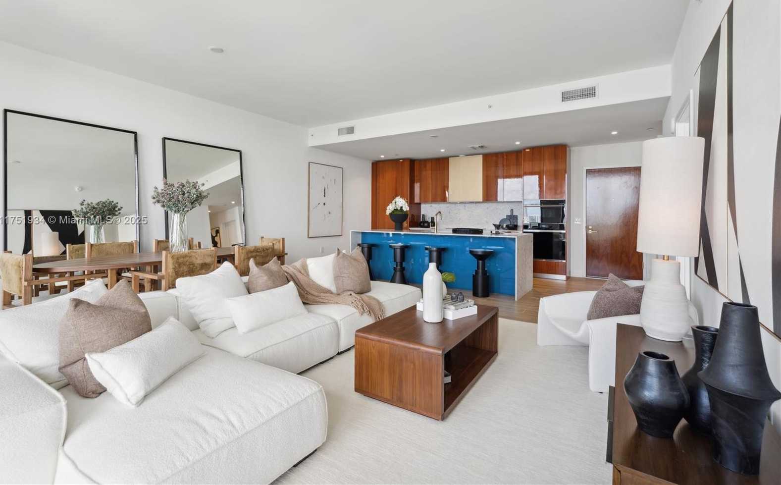 Small Image of 2678 TIGERTAIL AVE #1202B, Miami Number 2