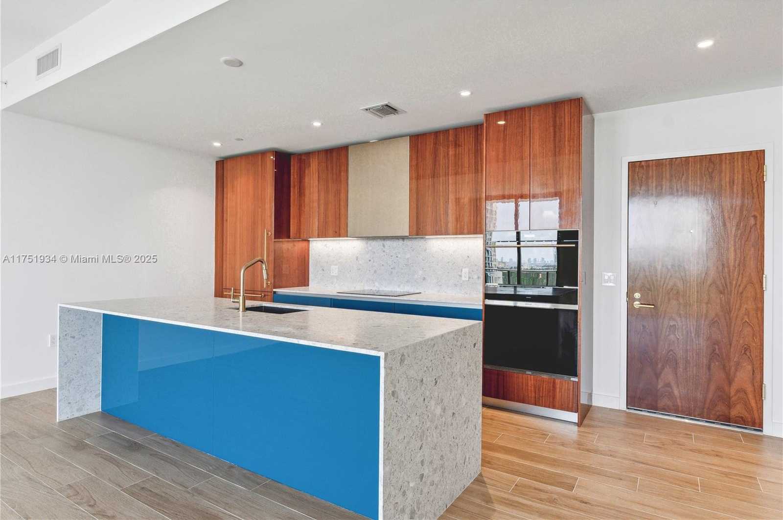 Small Image of 2678 TIGERTAIL AVE #1202B, Miami Number 21
