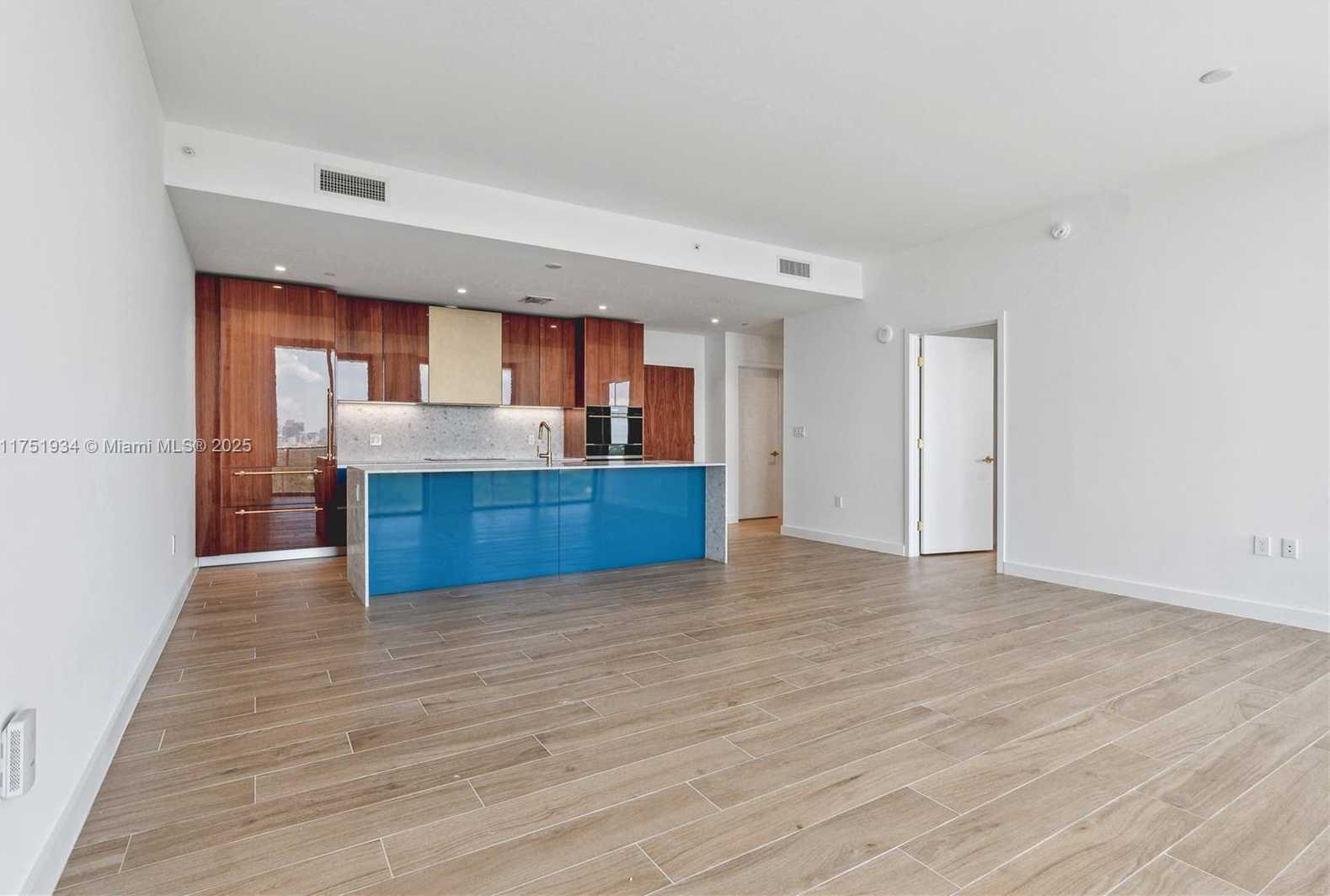 Small Image of 2678 TIGERTAIL AVE #1202B, Miami Number 22