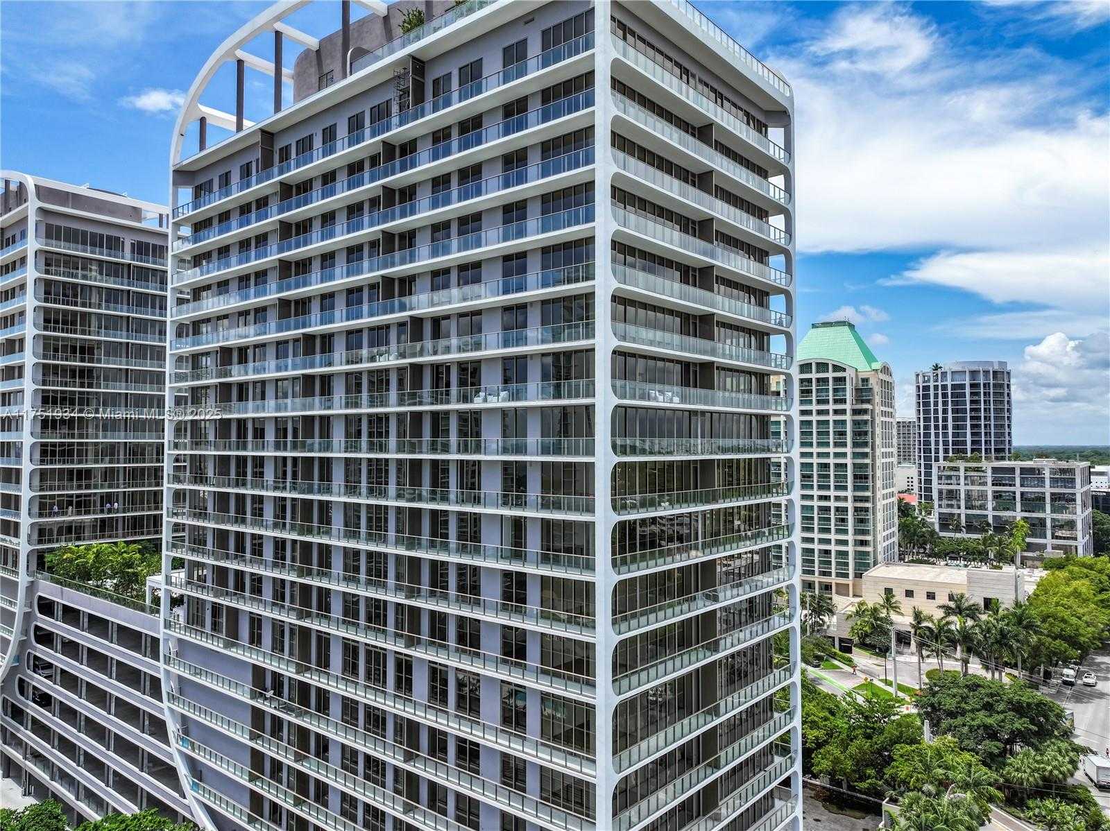Small Image of 2678 TIGERTAIL AVE #1202B, Miami Number 33