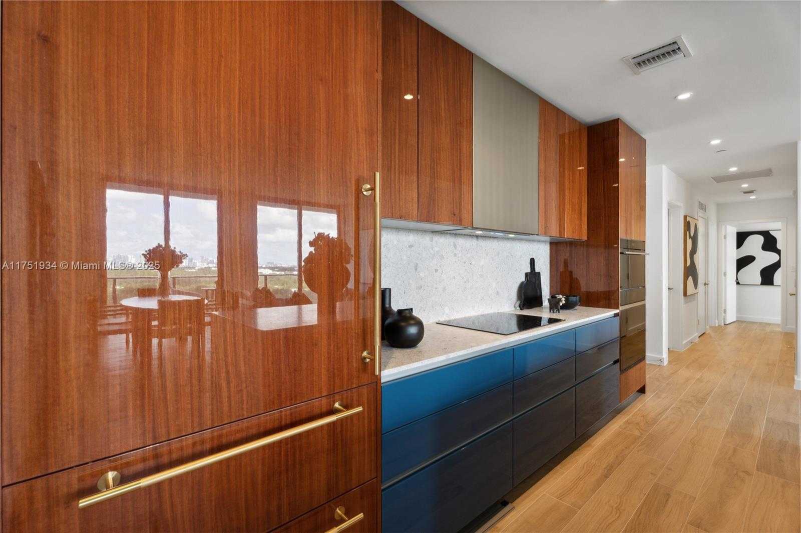 Small Image of 2678 TIGERTAIL AVE #1202B, Miami Number 4