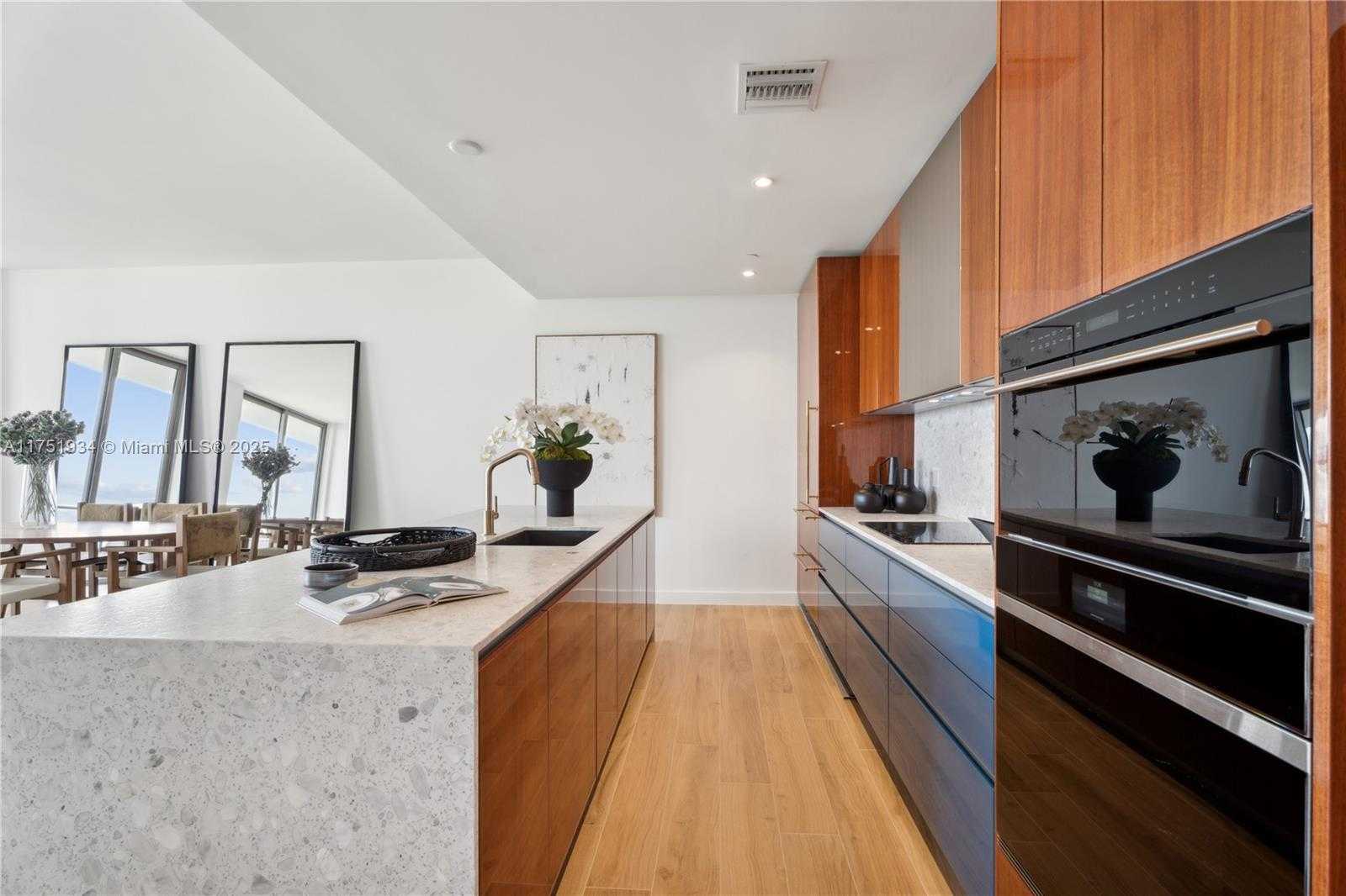 Small Image of 2678 TIGERTAIL AVE #1202B, Miami Number 6