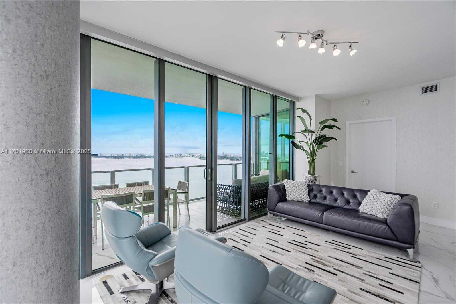 Small Image of 2900 NORTH EAST 7TH AVE #3202, Miami Number 12