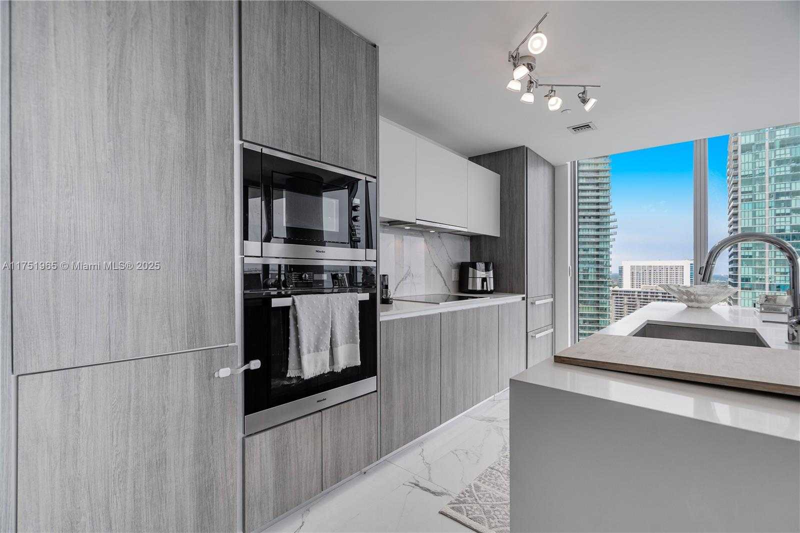 Small Image of 2900 NORTH EAST 7TH AVE #3202, Miami Number 15