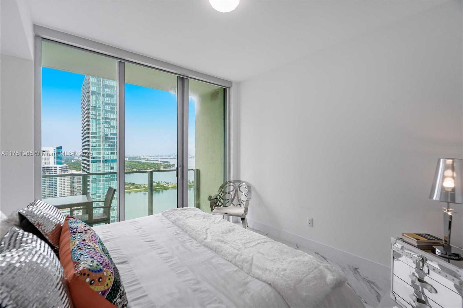 Small Image of 2900 NORTH EAST 7TH AVE #3202, Miami Number 17