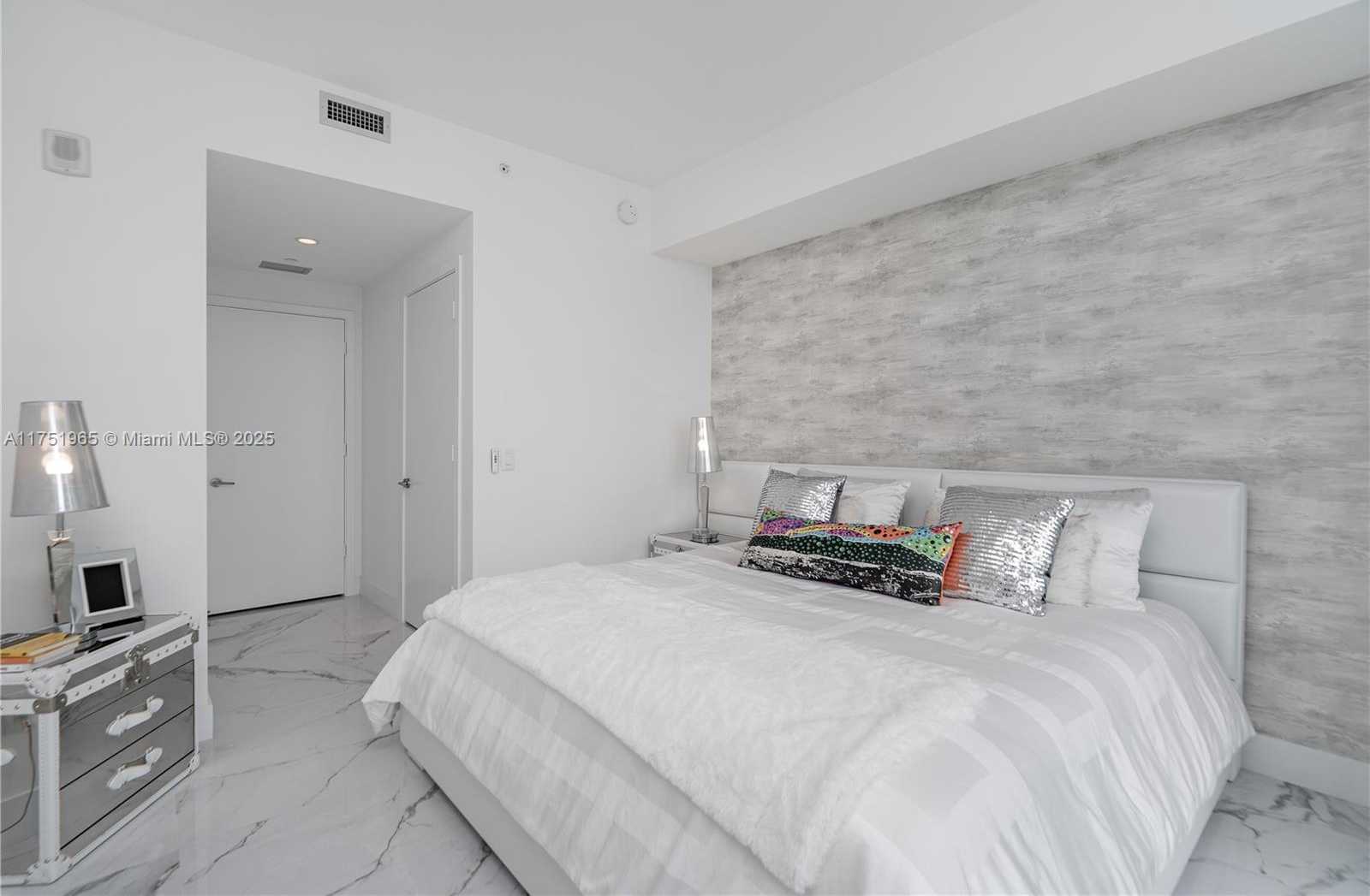 Small Image of 2900 NORTH EAST 7TH AVE #3202, Miami Number 18