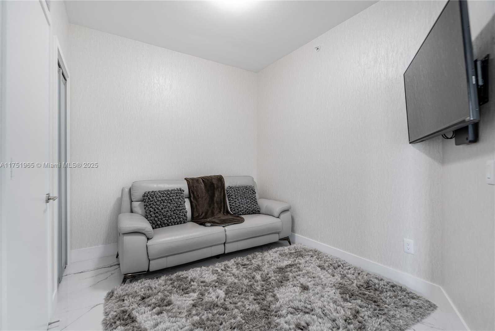 Small Image of 2900 NORTH EAST 7TH AVE #3202, Miami Number 8
