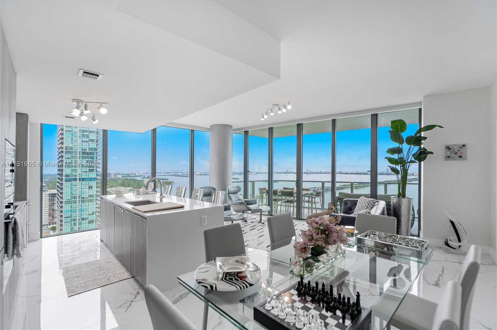 Small Image of 2900 NORTH EAST 7TH AVE #3202, Miami Number 9