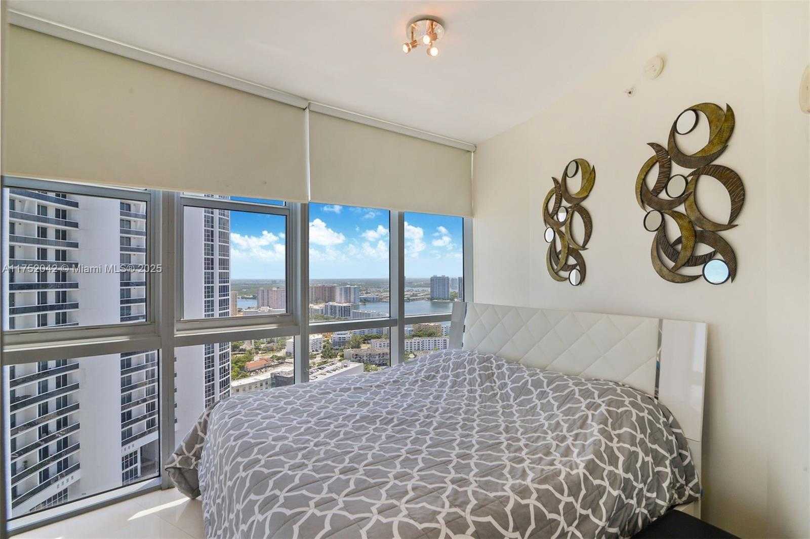 Small Image of 18201 COLLINS AVE #4209A, Sunny Isles Beach Number 12