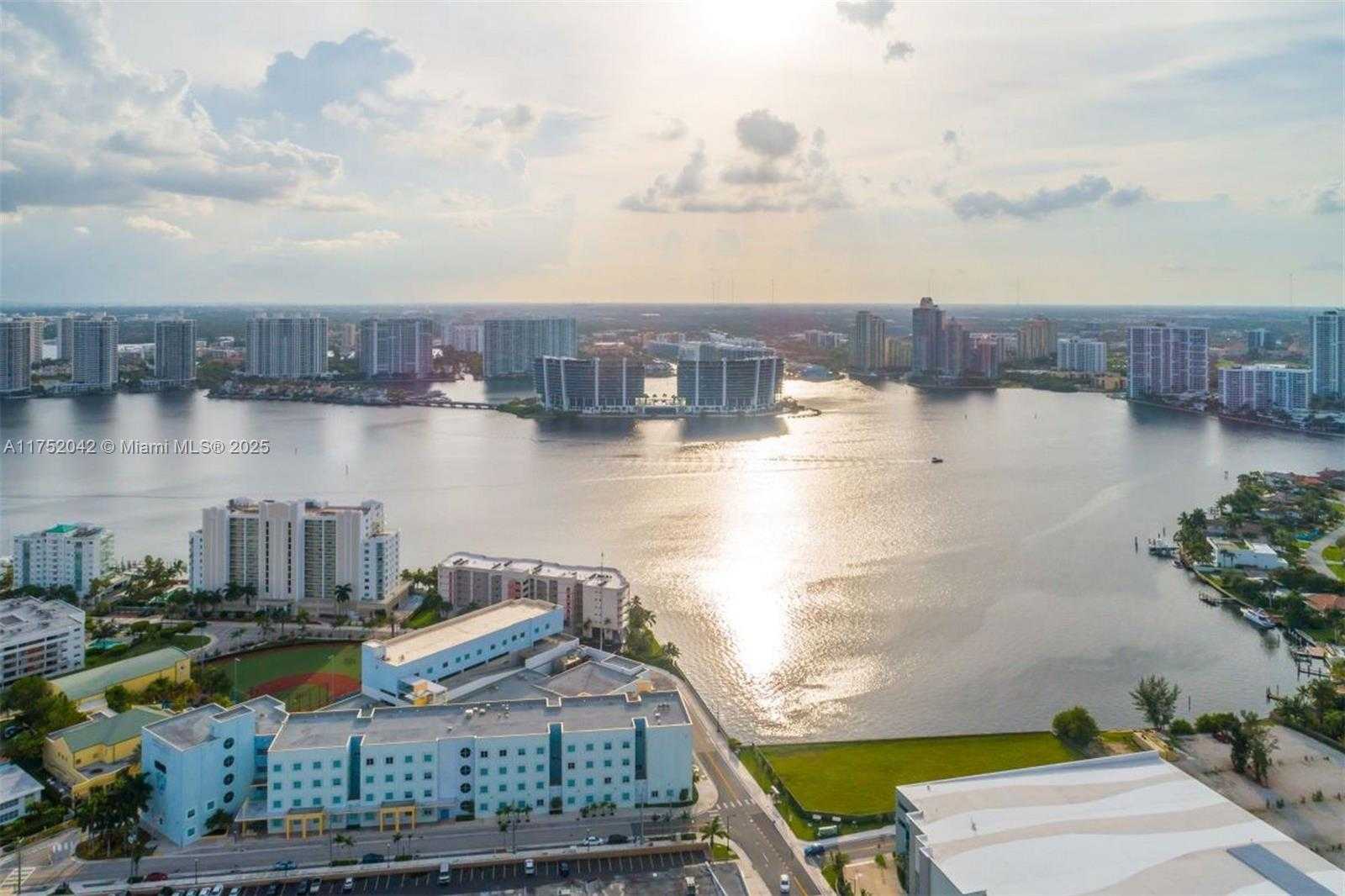 Small Image of 18201 COLLINS AVE #4209A, Sunny Isles Beach Number 24