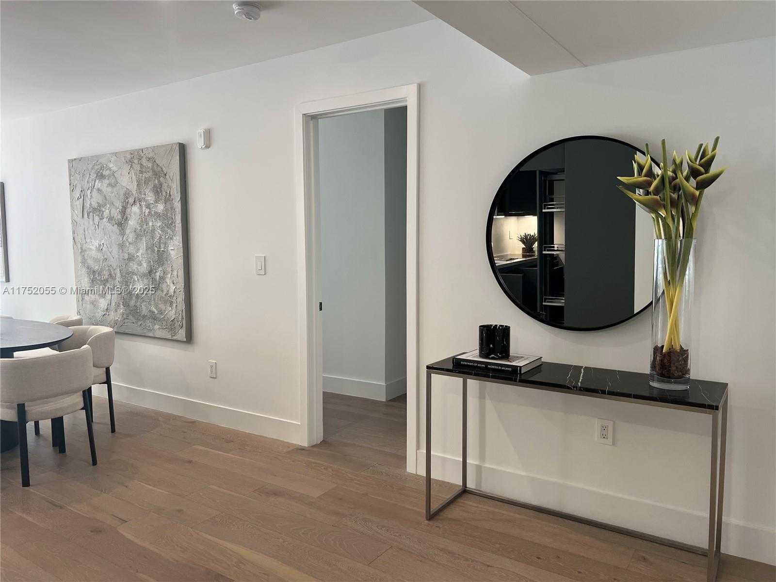 Small Image of 200 SUNRISE DR #200C, Key Biscayne Number 4