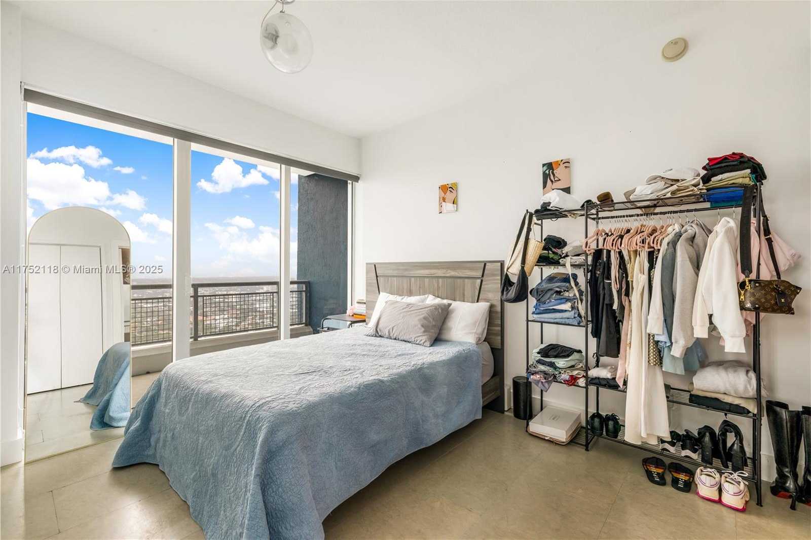 Small Image of 60 SOUTH WEST 13TH ST #4001, Miami Number 12
