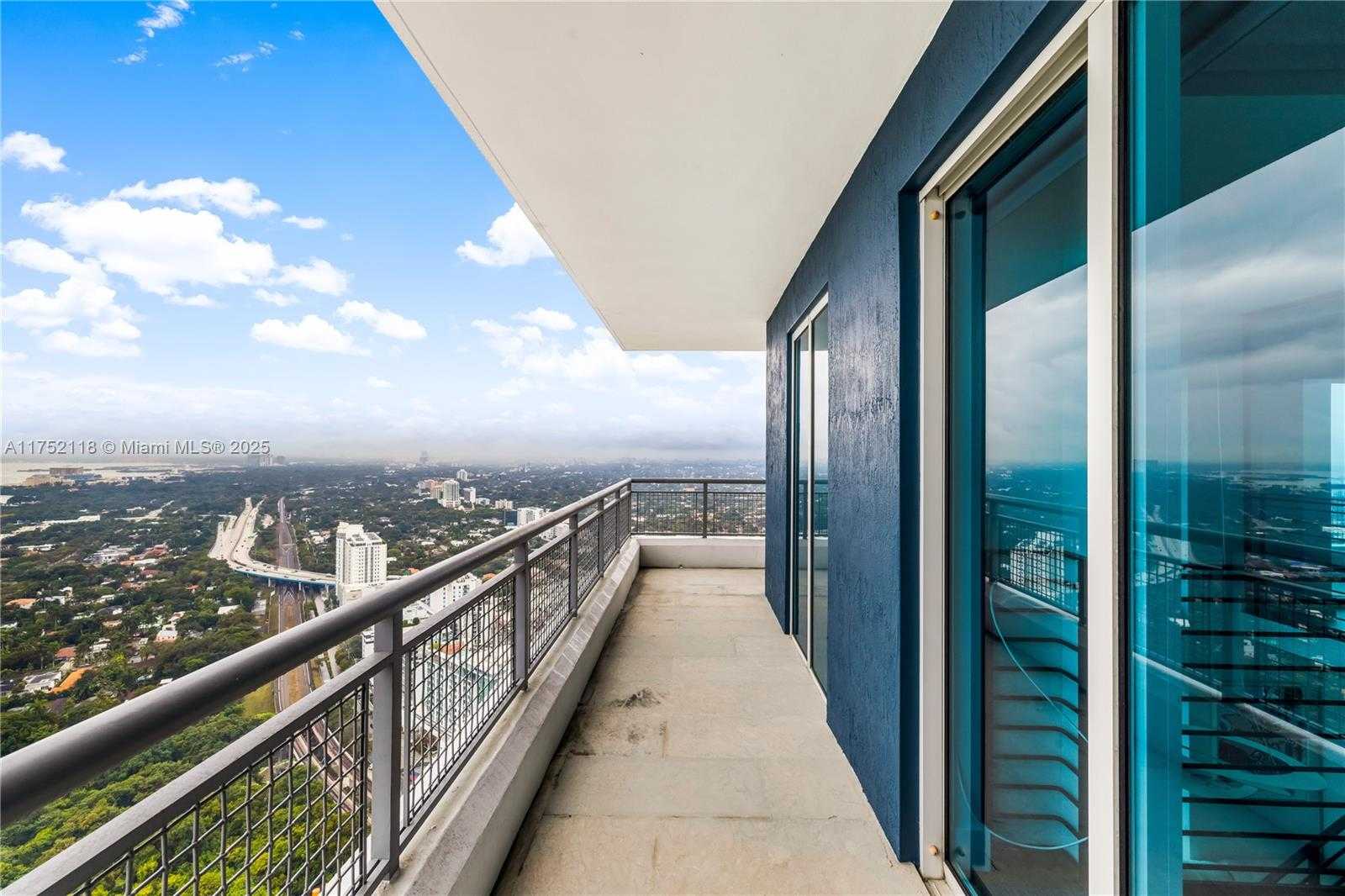 Small Image of 60 SOUTH WEST 13TH ST #4001, Miami Number 15