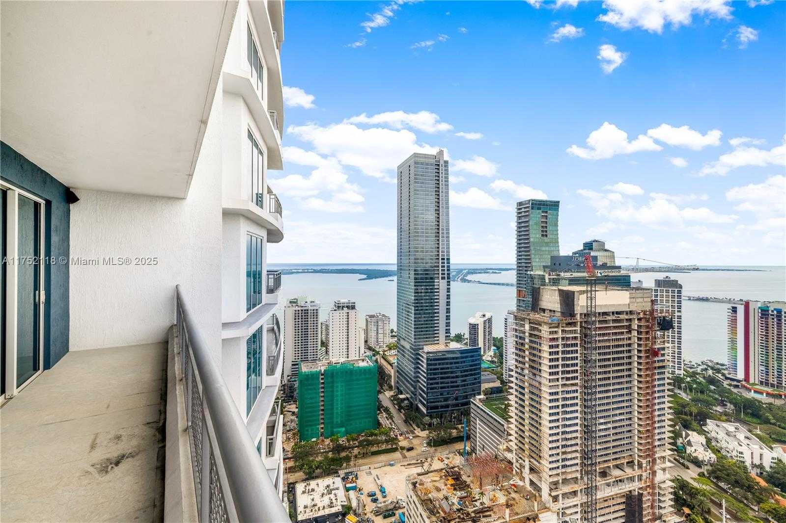 Small Image of 60 SOUTH WEST 13TH ST #4001, Miami Number 17